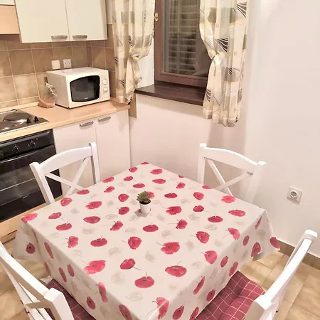 Daire Blue Wave View